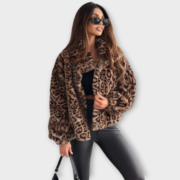 Leocadia - Fur jacket in leopard print