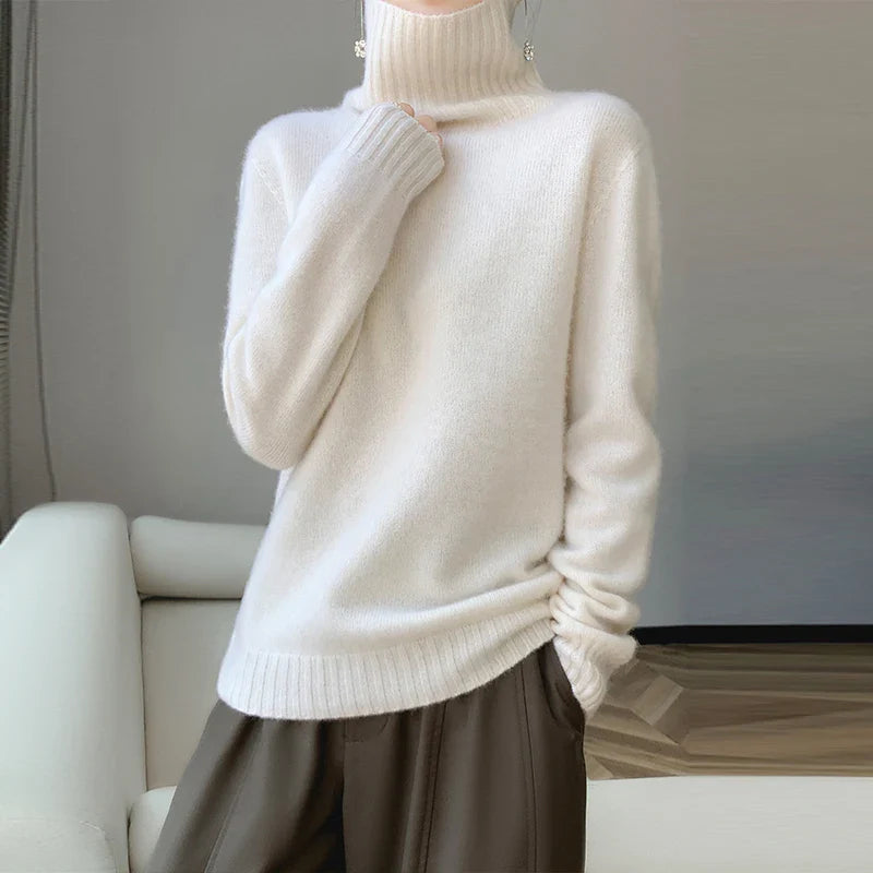 Jeanne - Elegant Cashmere Sweater